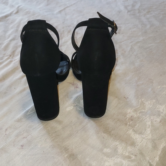 Revamped shoes - Picture 2 of 4